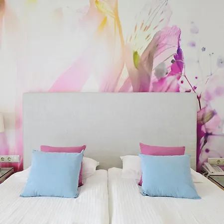 Отель Korina 3*